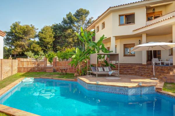 #1017 - Villa El Faro | Holiday Rentals | Dora Rentals