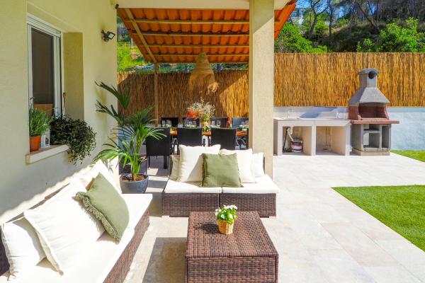 #1042 - Villa Claudia | Holiday Rentals | Dora Rentals