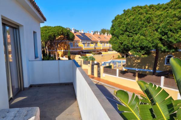 #108 - Villa Serena | Holiday Rentals | Dora Rentals