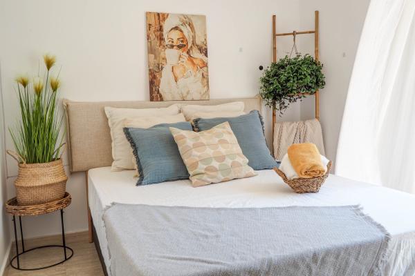 #1087 - Villa Claudia | Holiday Rentals | Dora Rentals