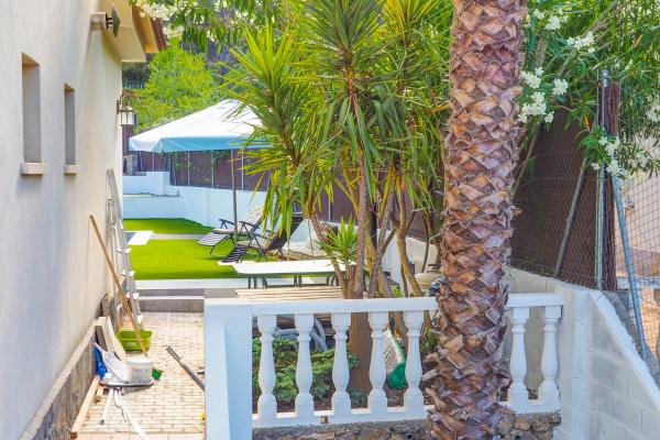 #1102 - Villa Claudia | Holiday Rentals | Dora Rentals