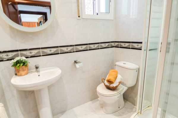 #1111 - Villa Claudia | Holiday Rentals | Dora Rentals