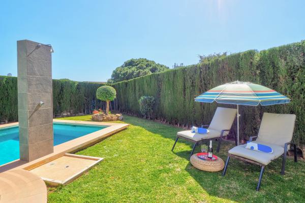#12 - Villa Serena | Holiday Rentals | Dora Rentals