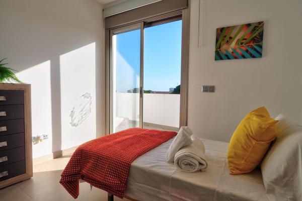 #129 - Villa Serena | Holiday Rentals | Dora Rentals