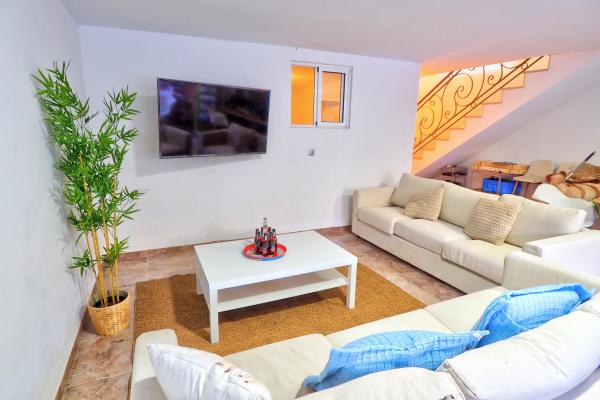 #139 - Villa Serena | Holiday Rentals | Dora Rentals