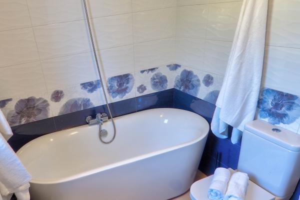 #142 - Villa Serena | Holiday Rentals | Dora Rentals