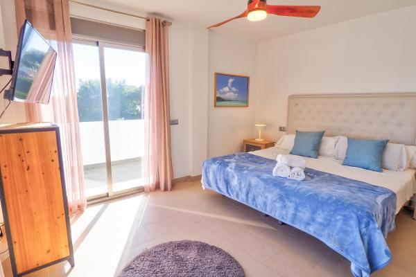#154 - Villa Serena | Holiday Rentals | Dora Rentals