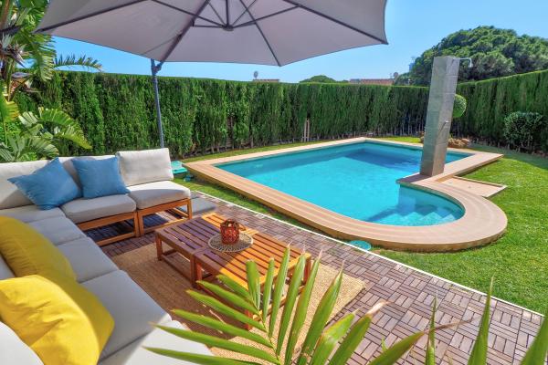 #172 - Villa Serena | Holiday Rentals | Dora Rentals