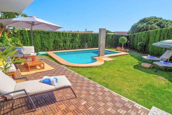 #177 - Villa Serena | Holiday Rentals | Dora Rentals