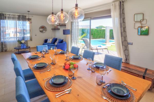 #189 - Villa Serena | Holiday Rentals | Dora Rentals
