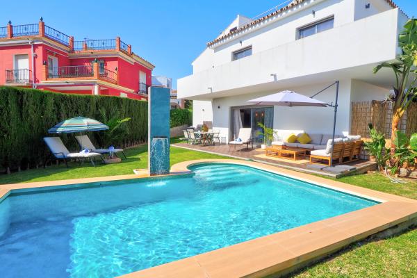 #20 - Villa Serena | Holiday Rentals | Dora Rentals