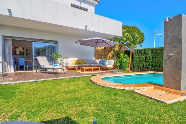 #25 - Villa Serena | Holiday Rentals | Dora Rentals