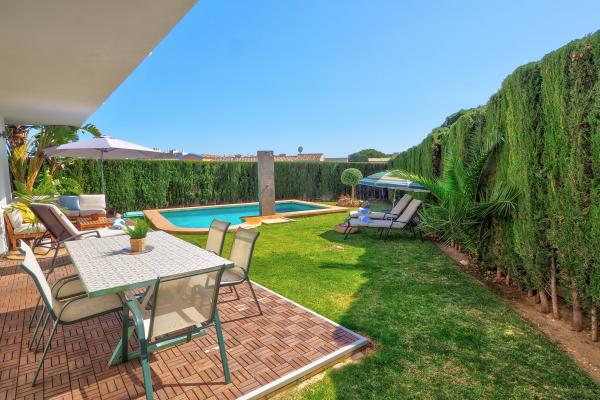 #26 - Villa Serena | Holiday Rentals | Dora Rentals