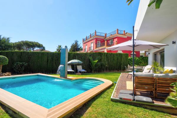 #32 - Villa Serena | Holiday Rentals | Dora Rentals