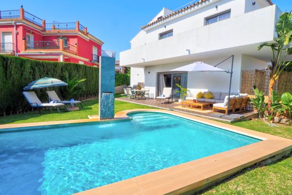 #33 - Villa Serena | Holiday Rentals | Dora Rentals