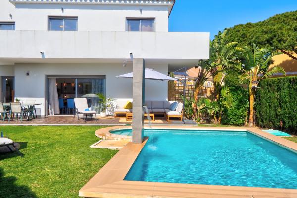 #36 - Villa Serena | Holiday Rentals | Dora Rentals
