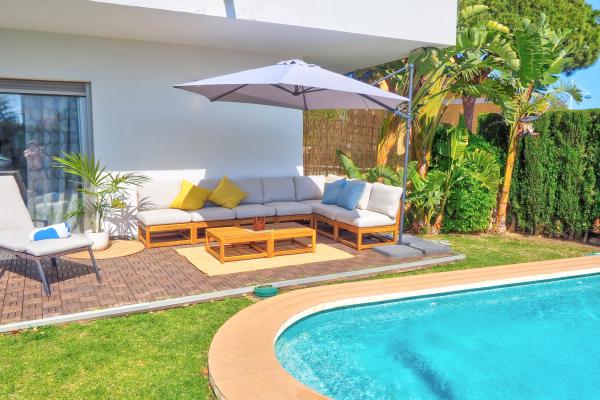 #42 - Villa Serena | Holiday Rentals | Dora Rentals