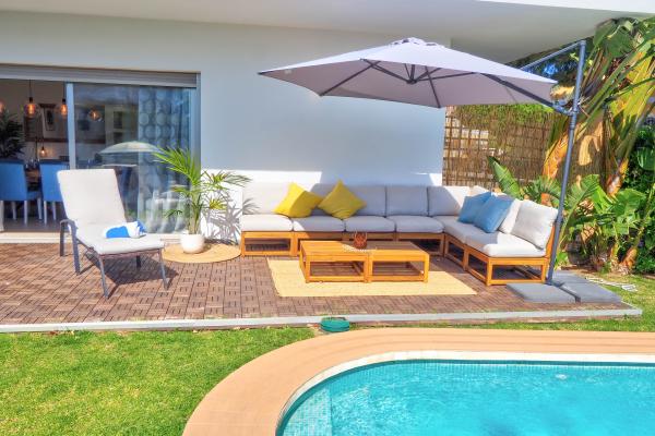 #43 - Villa Serena | Holiday Rentals | Dora Rentals