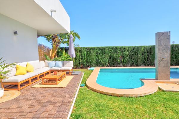 #5 - Villa Serena | Holiday Rentals | Dora Rentals