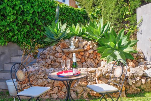 #50 - Villa Serena | Holiday Rentals | Dora Rentals