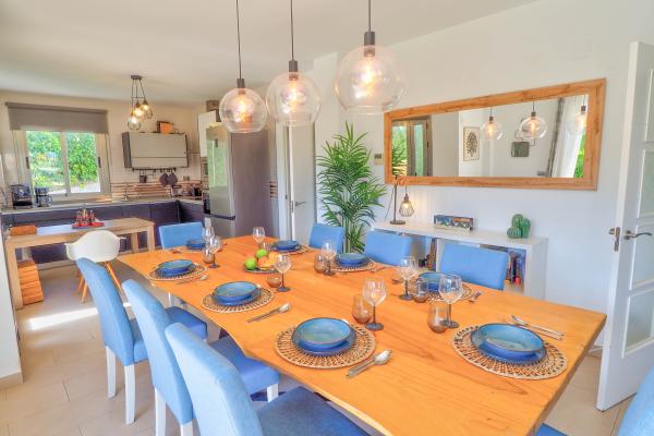#65 - Villa Serena | Holiday Rentals | Dora Rentals