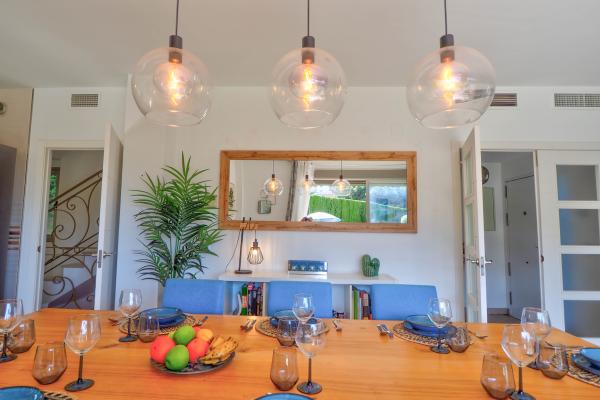 #66 - Villa Serena | Holiday Rentals | Dora Rentals