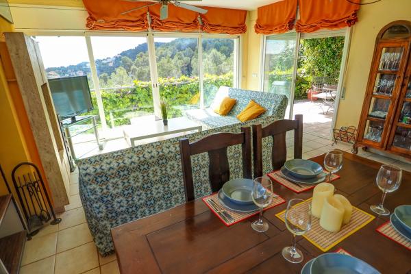 #871 - The Magic Green | Holiday Rentals | Dora Rentals