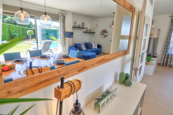 #88 - Villa Serena | Holiday Rentals | Dora Rentals