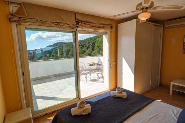 #906 - The Magic Green | Holiday Rentals | Dora Rentals