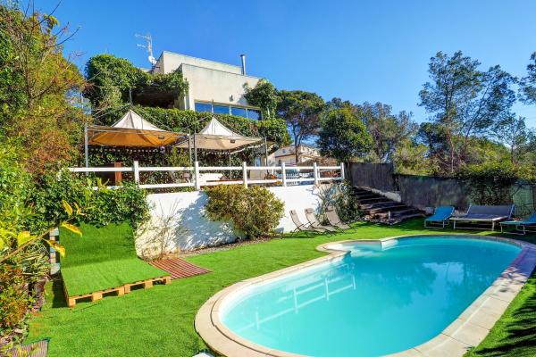 #930 - The Magic Green | Holiday Rentals | Dora Rentals