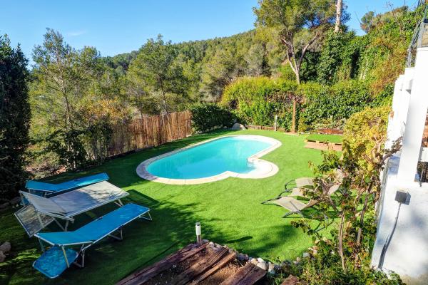 #933 - The Magic Green | Holiday Rentals | Dora Rentals