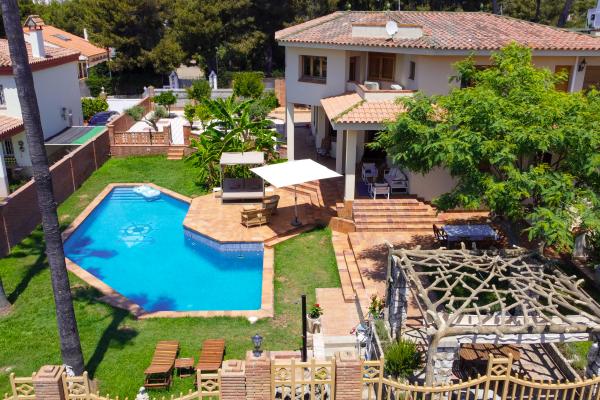 #943 - Villa El Faro | Holiday Rentals | Dora Rentals