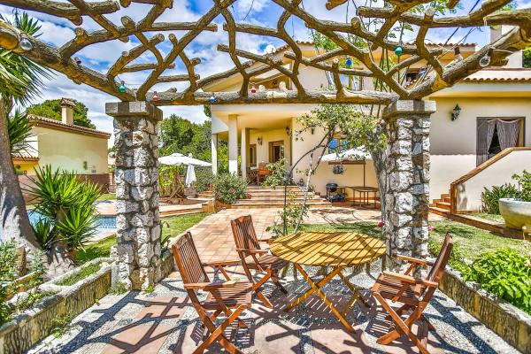 #968 - Villa El Faro | Holiday Rentals | Dora Rentals